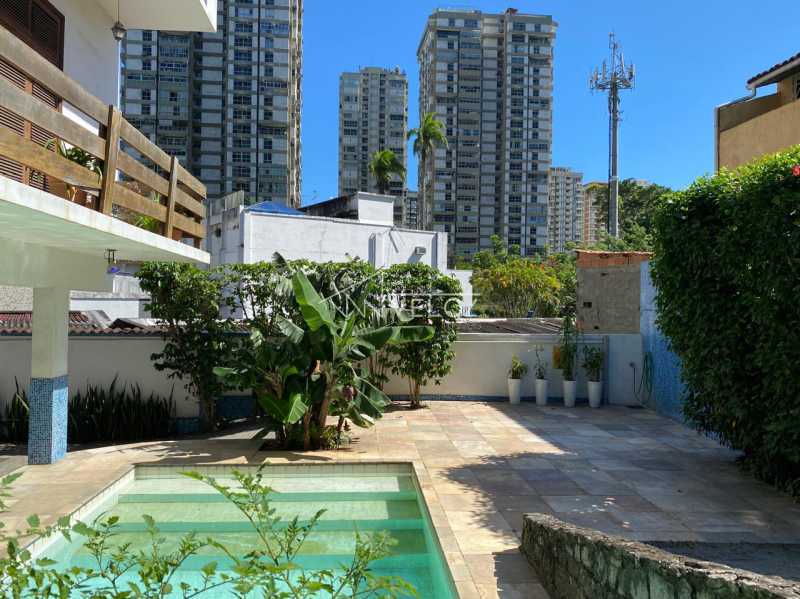 Casa de rua - Triplex / Residencial / Gávea