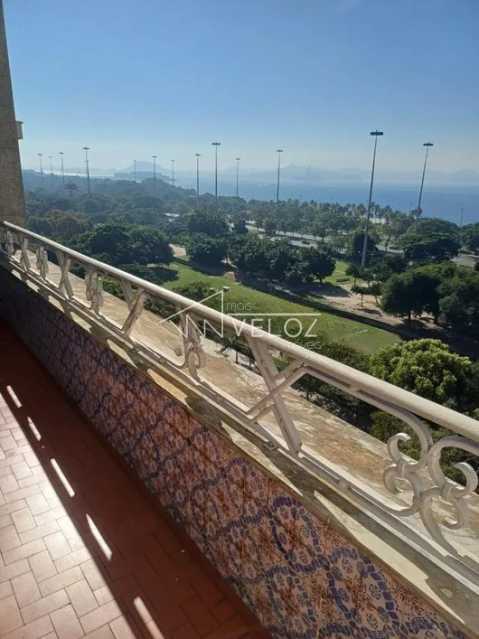 Apartamento - / Residencial / Flamengo