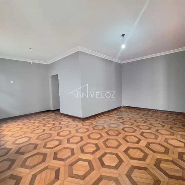 Casa de rua - Duplex / Residencial / Urca