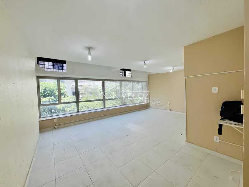 Apartamento - / Residencial / Centro