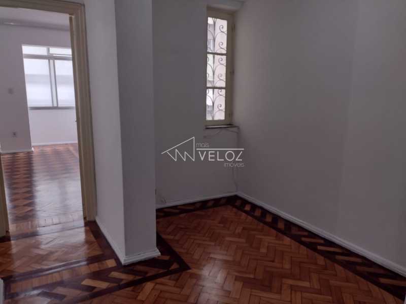 Apartamento - / Residencial / Centro