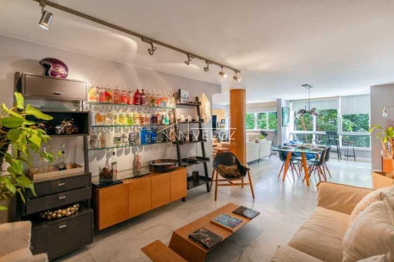 Apartamento - / Residencial / Gávea