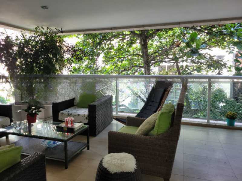 Apartamento em Leblon