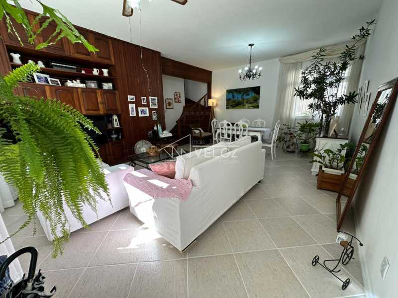 Apartamento em Humaitá
