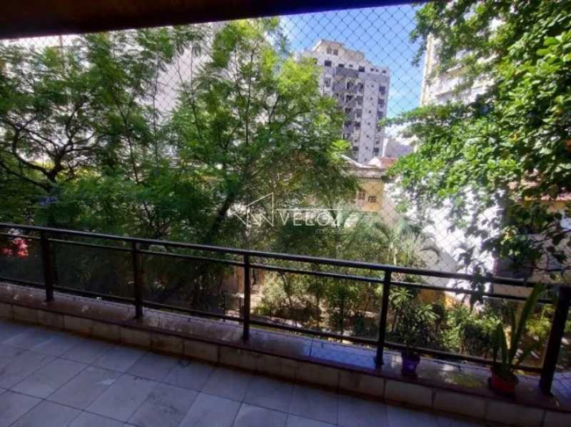 Apartamento em Humaitá