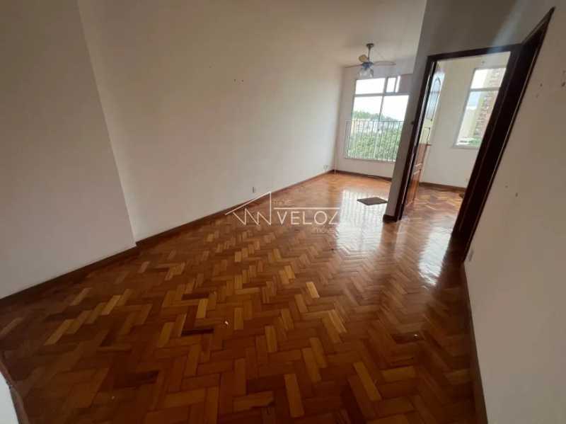 Apartamento em Glória
