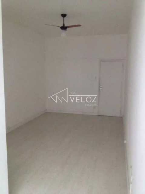 Apartamento em Glória