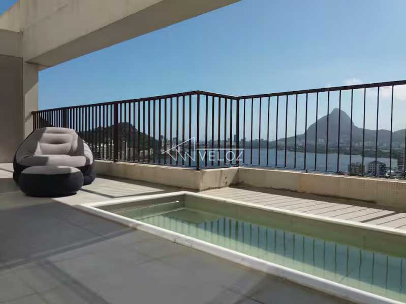 Cobertura, 3 quartos, 220 m² - Foto 11