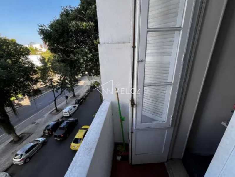 Apartamento em Glória