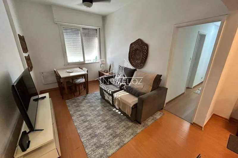 Apartamento em Glória