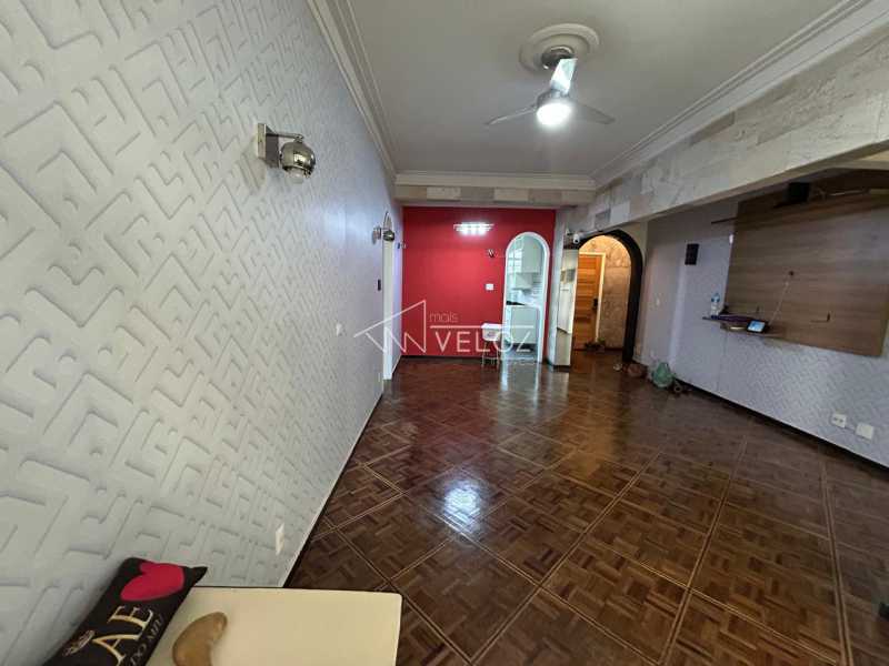 Apartamento em Laranjeiras