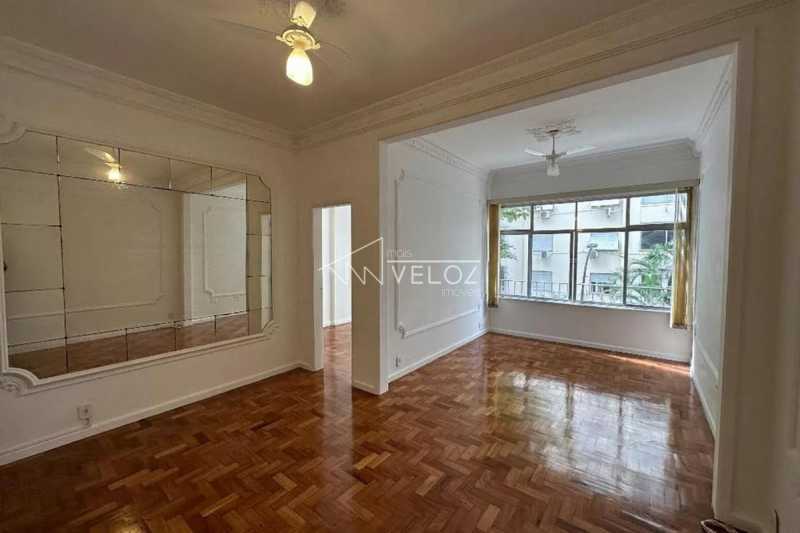 Apartamento em Leme