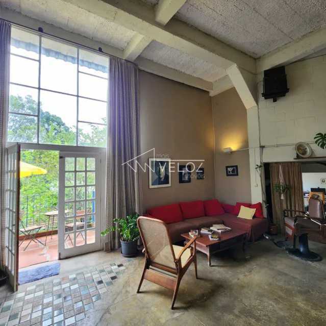 Casa de rua em Cosme Velho