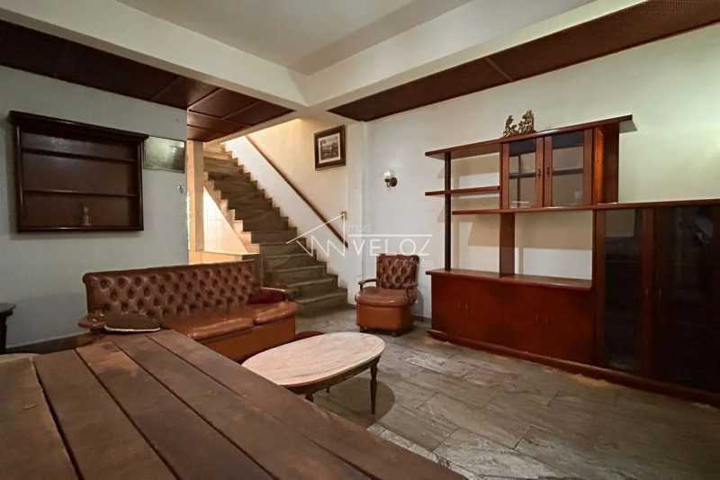 Casa de rua em Catete