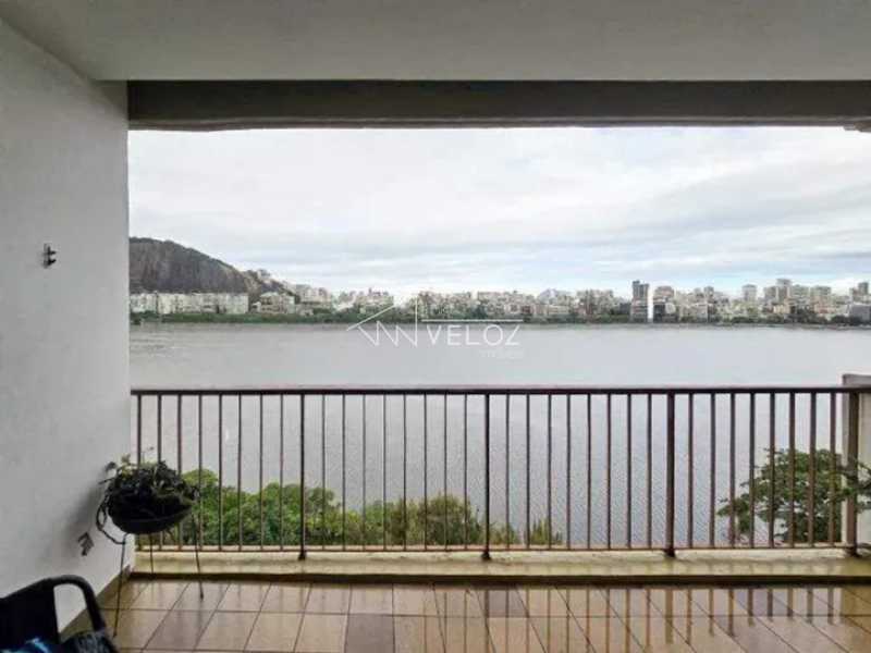 Apartamento em Lagoa