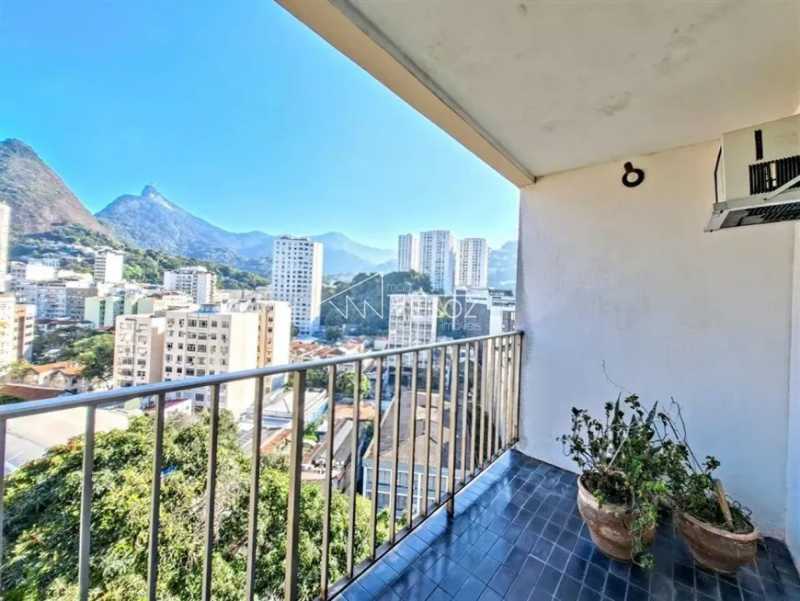 Apartamento em Laranjeiras
