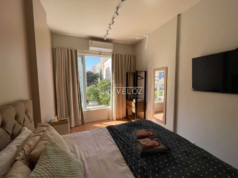 Studio Reformado, Mobiliado e com Vista Mar na Av. Prado Júnior - Oportunidade Única de Investimento!