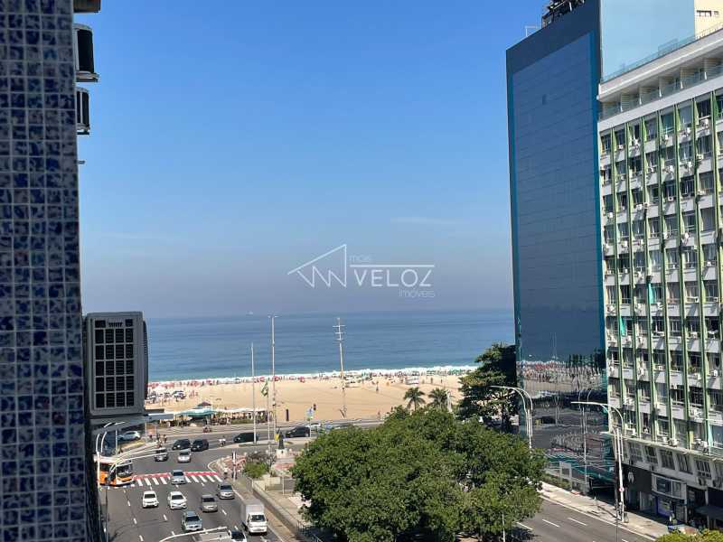Oportunidade Imperdível em Copacabana: Vista Lateral do Mar e Alta Rentabilidade!