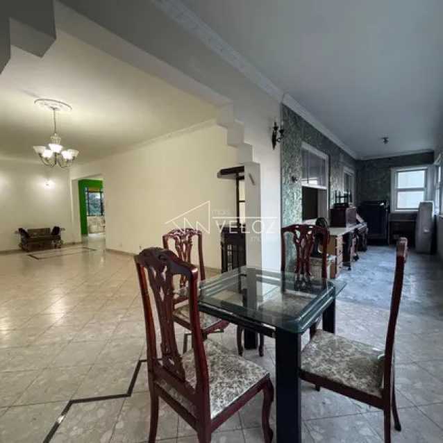 Apartamento 4 Quartos na Praça Eugenio Jardim