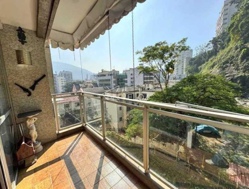Apartamento em Laranjeiras