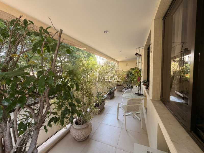Apartamento em Jardim Botânico