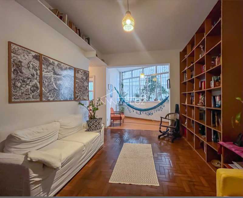 Apartamento em Glória