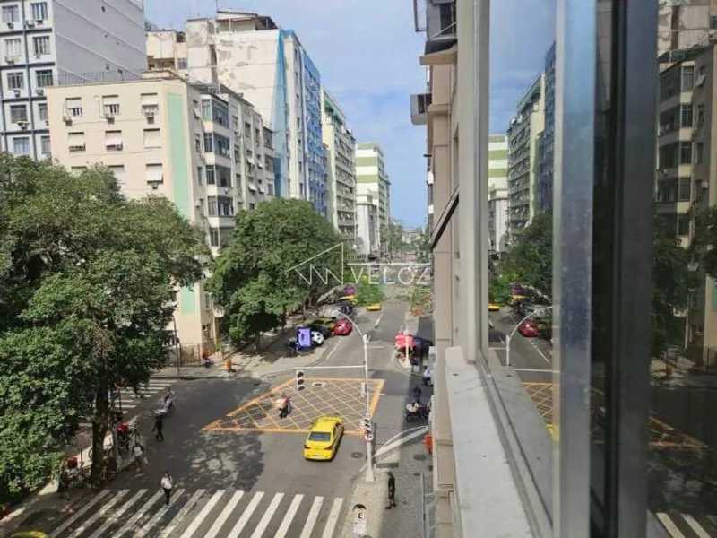Apartamento de 2 quartos com vista arborizada e sol da manhã - Posto 2
