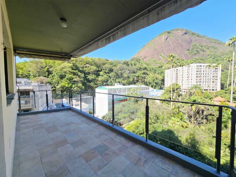 Apartamento em Cosme Velho