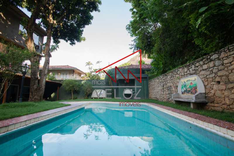 Casa de rua - / Residencial / Cosme Velho